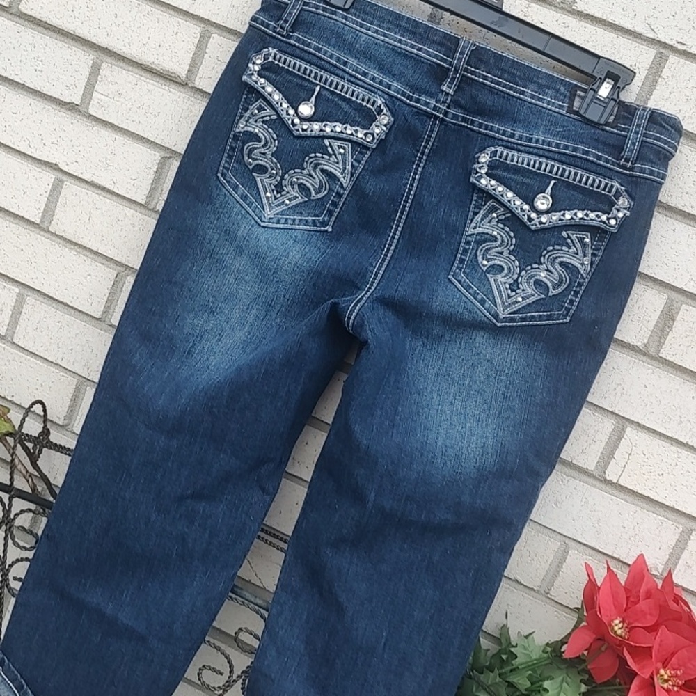 blue Jean Capris - Picture 8 of 9